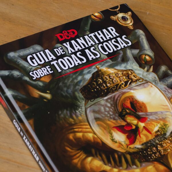 Capa do livro Dungeons & Dragons: Guia de Xanathar para todas as Coisas com ilustrações vibrantes e detalhes intrigantes.