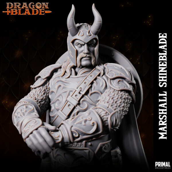 Miniatura de Knight Marshall Shineblade, um guerreiro humano da coleção Dragon Blade da Primal Collectibles, com armadura completa e helmo com chifres, cravando sua espada no chão após uma batalha vitoriosa.
