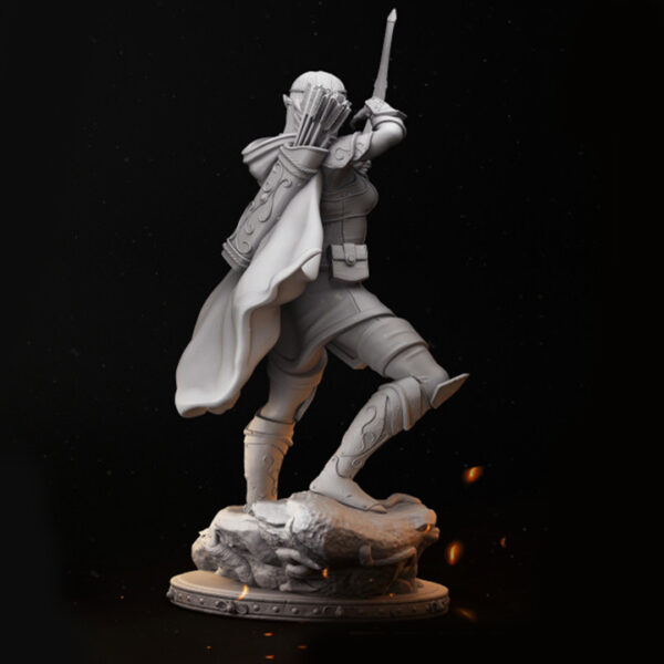 Miniatura de uma elfa arqueira em escala 32mm, em posição dinâmica logo após disparar uma flecha, com expressão de foco e destemor. A figura apresenta detalhes intrincados no arco e no traje, ideal para RPG de mesa, colecionadores e pintores de miniaturas.