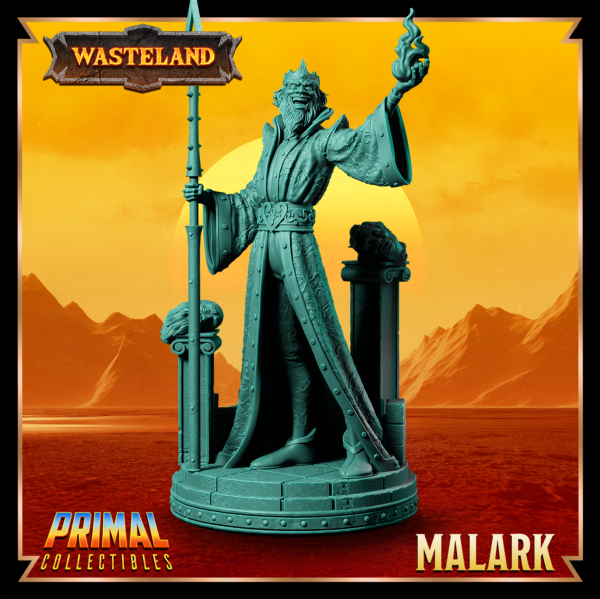 Miniatura de Malark, um sorcerer segurando um cajado em uma mão enquanto conjura magia com a outra, exibindo uma gargalhada intimidadora. Detalhes sombrios e postura dinâmica inspirados no cenário desolado de Athas em Darksun.
