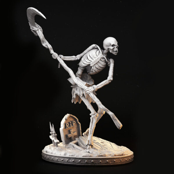 Miniatura de esqueleto em escala 32mm, segurando uma foice e com postura ameaçadora. Figura detalhada, ideal como inimigo genérico ou minion em campanhas de RPG de mesa, para colecionadores e pintores de miniaturas.